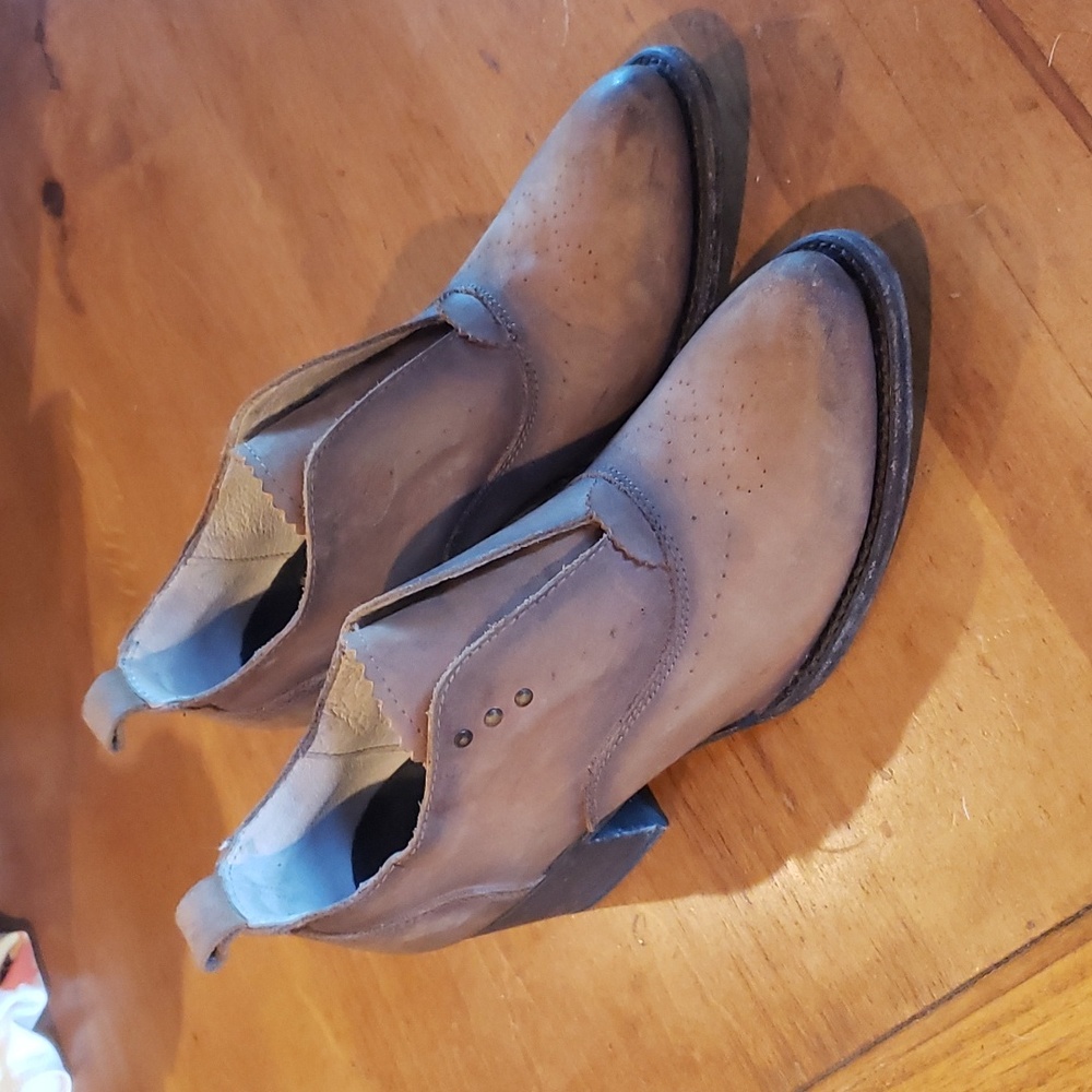 Sadie boots by Freebird